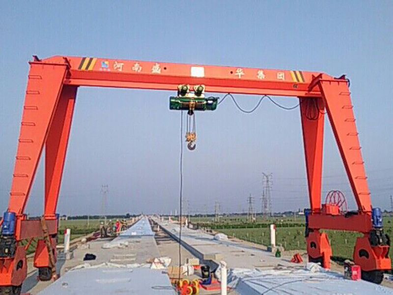 輪胎門(mén)式起重機