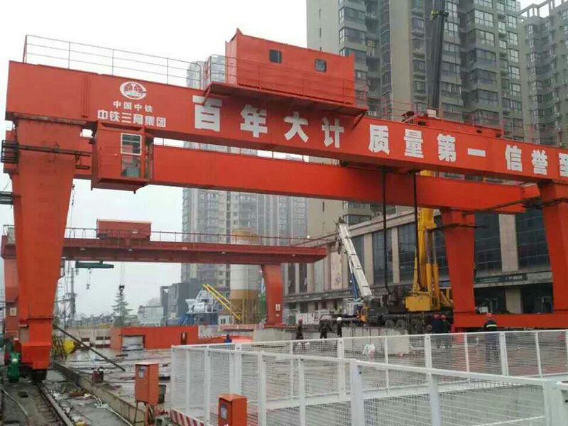 地鐵門(mén)式起重機